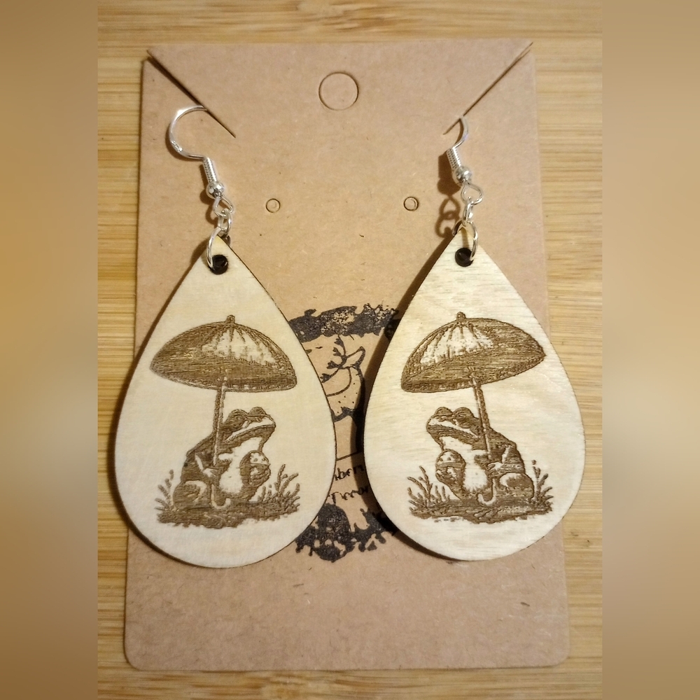 Wooden Cottagecore Toad earrings